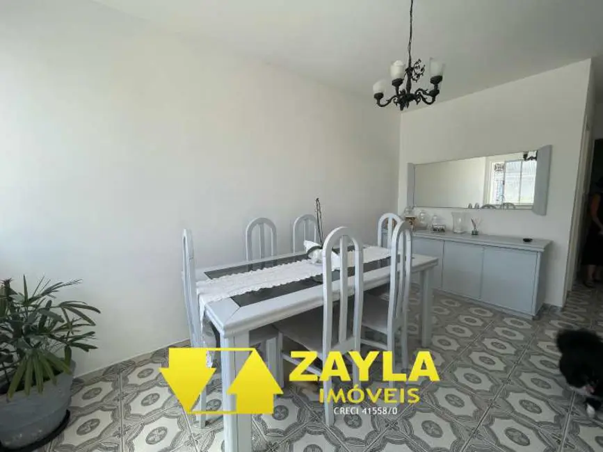 Casa de Condomínio com 5 quartos à venda, 345m2 em Rio De Janeiro - RJ - imagem 2 Foto 2 de Casa de Condomínio com 5 quartos à venda, 345m2 em Rio De Janeiro - RJ