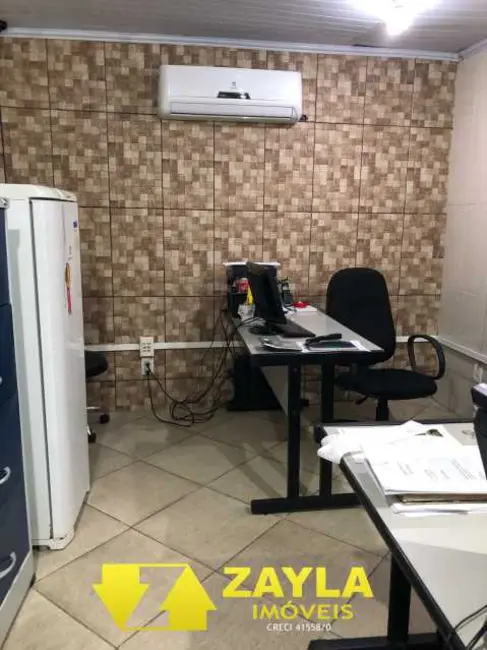 Armazém / Galpão à venda, 360m2 em Rio De Janeiro - RJ - imagem 9 Foto 9 de Armazém / Galpão à venda, 360m2 em Rio De Janeiro - RJ