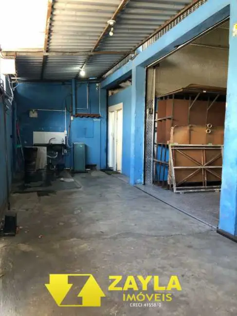 Armazém / Galpão à venda, 360m2 em Rio De Janeiro - RJ - imagem 3 Foto 3 de Armazém / Galpão à venda, 360m2 em Rio De Janeiro - RJ