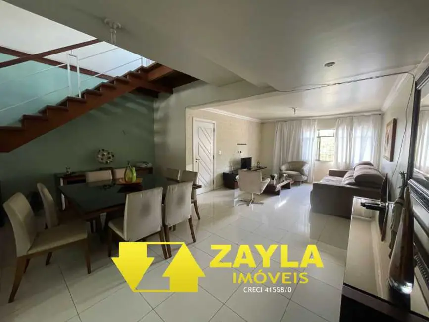 Casa à venda em Rio De Janeiro - RJ - imagem 2 Foto 2 de Casa à venda em Rio De Janeiro - RJ