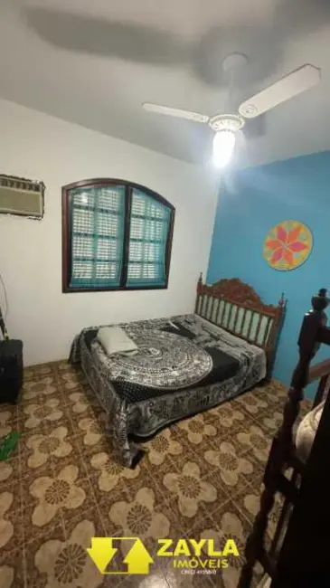 Foto 9 de Casa com 3 quartos à venda, 360m2 em Marica - RJ