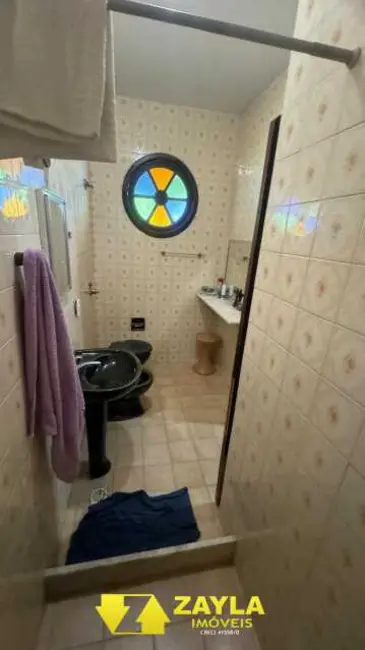 Foto 6 de Casa com 3 quartos à venda, 360m2 em Marica - RJ