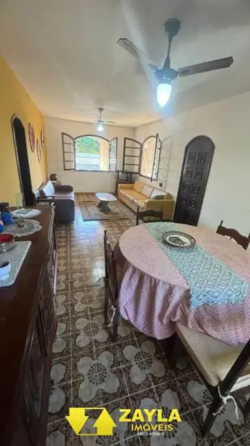 Foto 4 de Casa com 3 quartos à venda, 360m2 em Marica - RJ