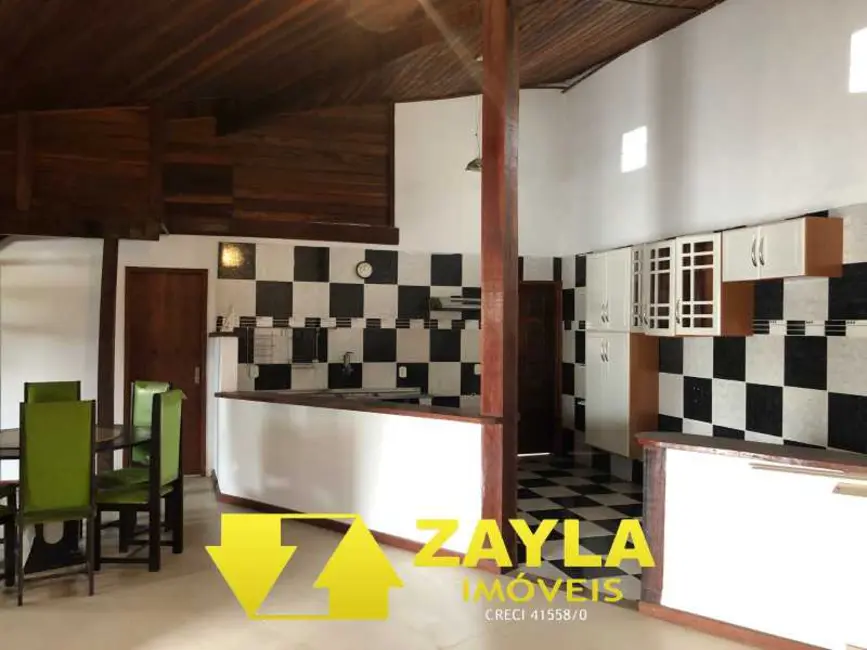 Casa com 6 quartos à venda, 600m2 em Rio De Janeiro - RJ - imagem 2 Foto 2 de Casa com 6 quartos à venda, 600m2 em Rio De Janeiro - RJ