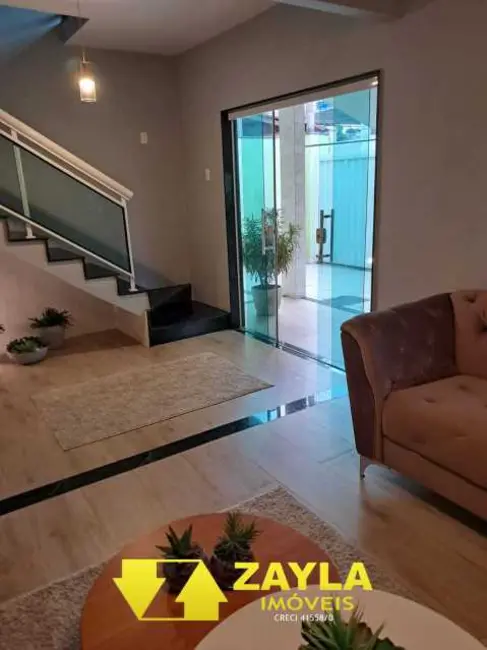 Casa com 3 quartos à venda, 137m2 em Sao Goncalo - RJ - imagem 2 Foto 2 de Casa com 3 quartos à venda, 137m2 em Sao Goncalo - RJ