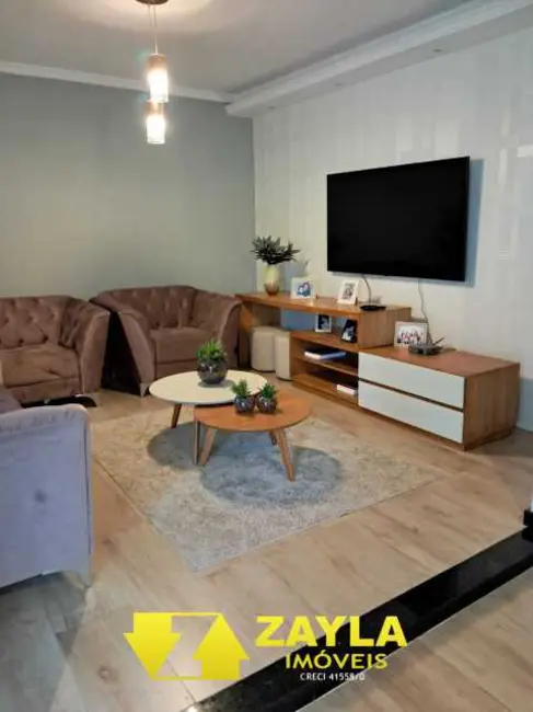 Casa com 3 quartos à venda, 137m2 em Sao Goncalo - RJ - imagem 3 Foto 3 de Casa com 3 quartos à venda, 137m2 em Sao Goncalo - RJ