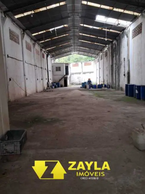 Foto 2 de Armazém / Galpão à venda, 450m2 em Rio De Janeiro - RJ