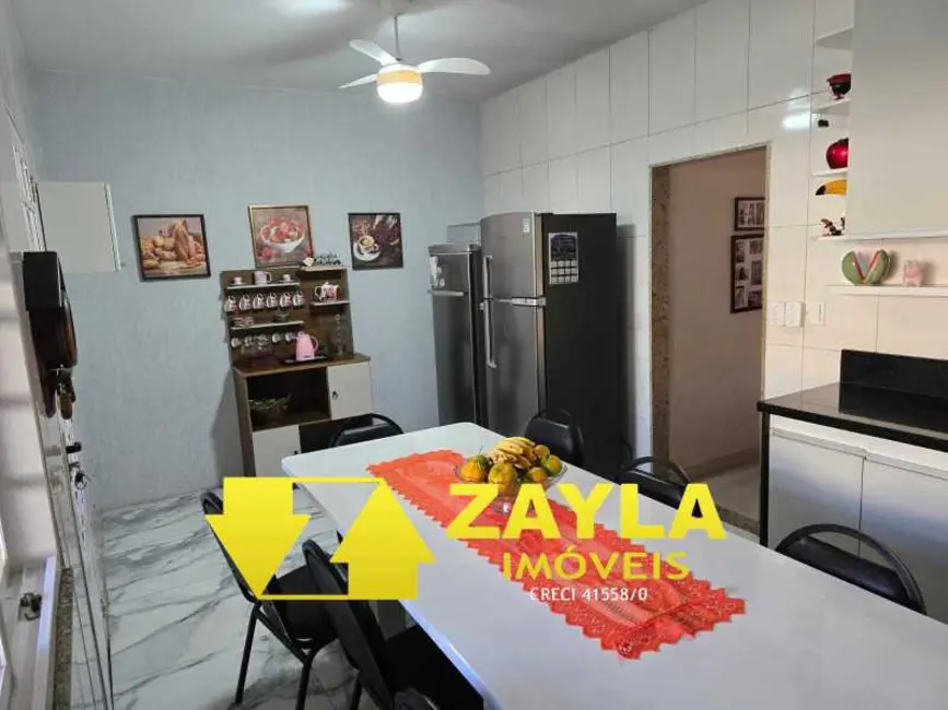 Casa com 5 quartos à venda, 200m2 em Rio De Janeiro - RJ - imagem 7 Foto 7 de Casa com 5 quartos à venda, 200m2 em Rio De Janeiro - RJ