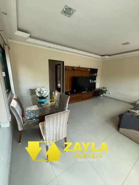 Foto 2 de Casa com 2 quartos à venda, 280m2 em Rio De Janeiro - RJ