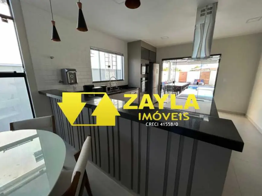 Foto 5 de Casa de Condomínio com 3 quartos à venda, 196m2 em Marica - RJ