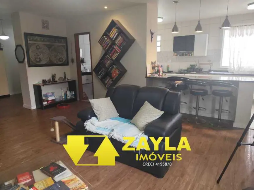 Foto 2 de Casa com 2 quartos à venda, 104m2 em Rio De Janeiro - RJ