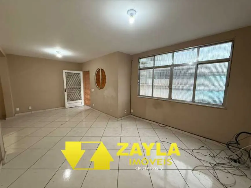 Casa com 6 quartos à venda, 225m2 em Rio De Janeiro - RJ - imagem 5 Foto 5 de Casa com 6 quartos à venda, 225m2 em Rio De Janeiro - RJ