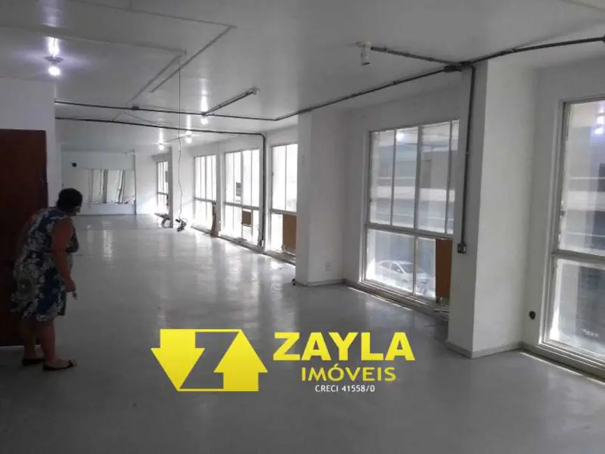 Foto 5 de Casa Comercial à venda, 215m2 em Rio De Janeiro - RJ