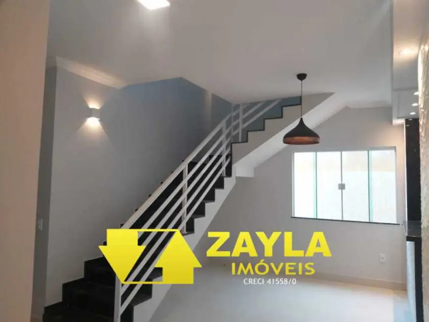 Casa de Condomínio com 3 quartos à venda, 184m2 em Sao Pedro Da Aldeia - RJ - imagem 4 Foto 4 de Casa de Condomínio com 3 quartos à venda, 184m2 em Sao Pedro Da Aldeia - RJ