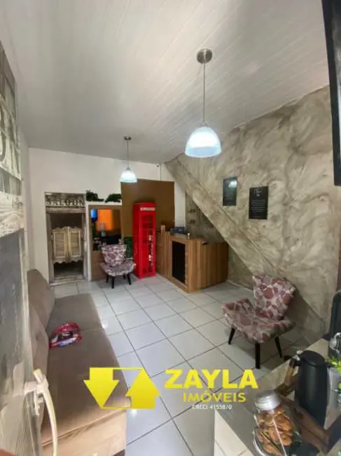 Foto 2 de Casa com 4 quartos à venda, 220m2 em Rio De Janeiro - RJ