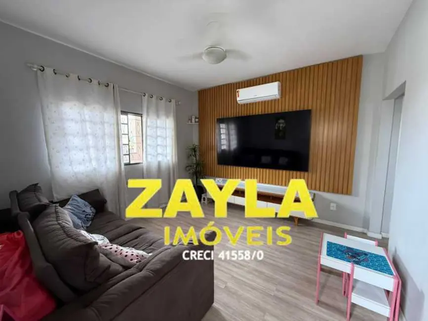 Foto 2 de Casa com 3 quartos à venda, 150m2 em Rio De Janeiro - RJ