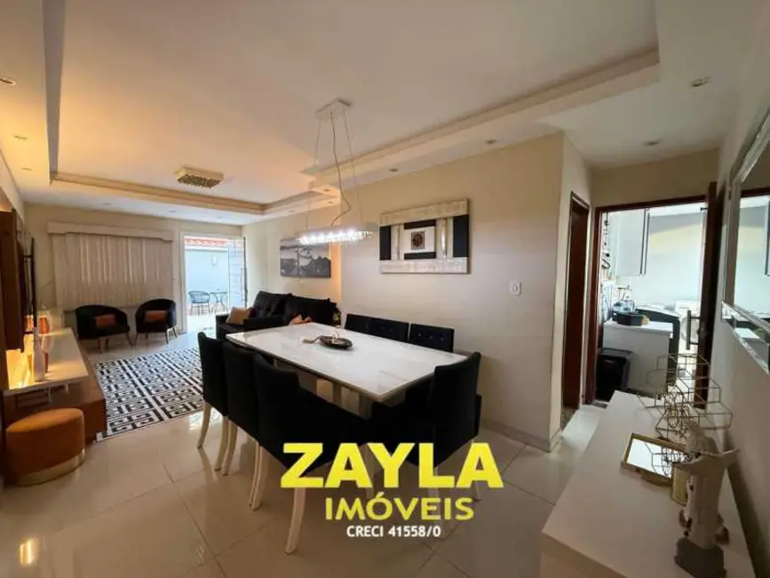 Foto 1 de Casa de Condomínio com 3 quartos à venda, 136m2 em Rio De Janeiro - RJ