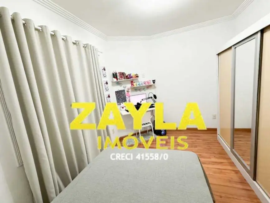 Casa com 3 quartos à venda, 450m2 em Sao Joao De Meriti - RJ - imagem 5 Foto 5 de Casa com 3 quartos à venda, 450m2 em Sao Joao De Meriti - RJ