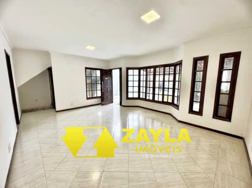 Casa de Condomínio com 4 quartos à venda, 120m2 em Rio De Janeiro - RJ - imagem 3 Foto 3 de Casa de Condomínio com 4 quartos à venda, 120m2 em Rio De Janeiro - RJ