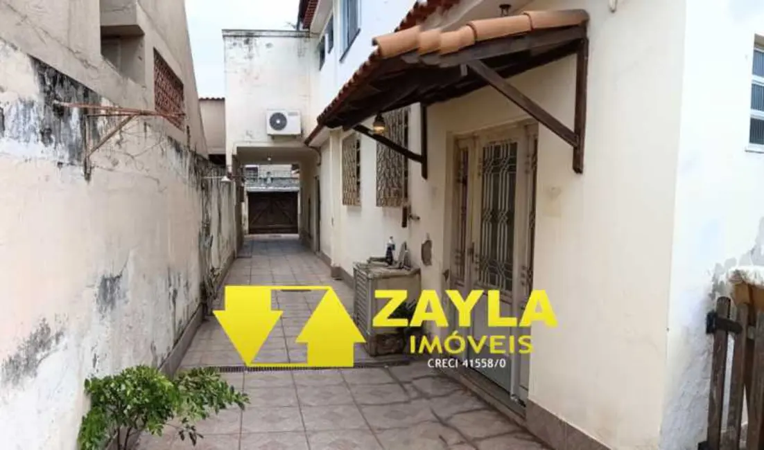 Casa com 4 quartos à venda, 269m2 em Rio De Janeiro - RJ - imagem 2 Foto 2 de Casa com 4 quartos à venda, 269m2 em Rio De Janeiro - RJ