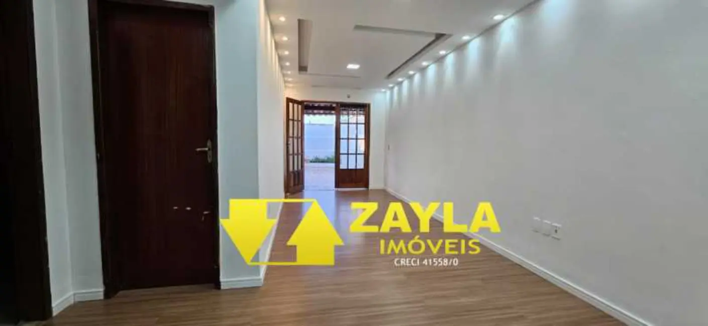 Foto 2 de Casa com 2 quartos à venda, 77m2 em Marica - RJ