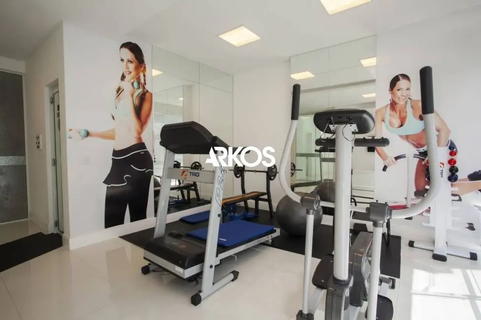 Apartamento com 3 quartos à venda, 129m2 em Centro, Balneario Camboriu - SC - imagem 4 Foto 4 de Apartamento com 3 quartos à venda, 129m2 em Centro, Balneario Camboriu - SC