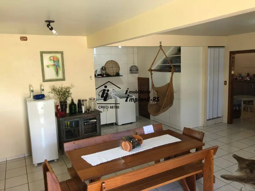 Casa com 3 quartos à venda, 250m2 em Teutonia - RS - imagem 6 Foto 6 de Casa com 3 quartos à venda, 250m2 em Teutonia - RS