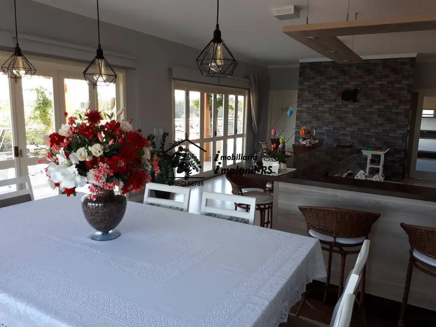 Foto 1 de Apartamento com 3 quartos à venda, 412m2 em Languiru, Teutonia - RS