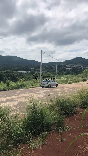 Foto 3 de Terreno / Lote à venda, 300m2 em Teutonia - RS