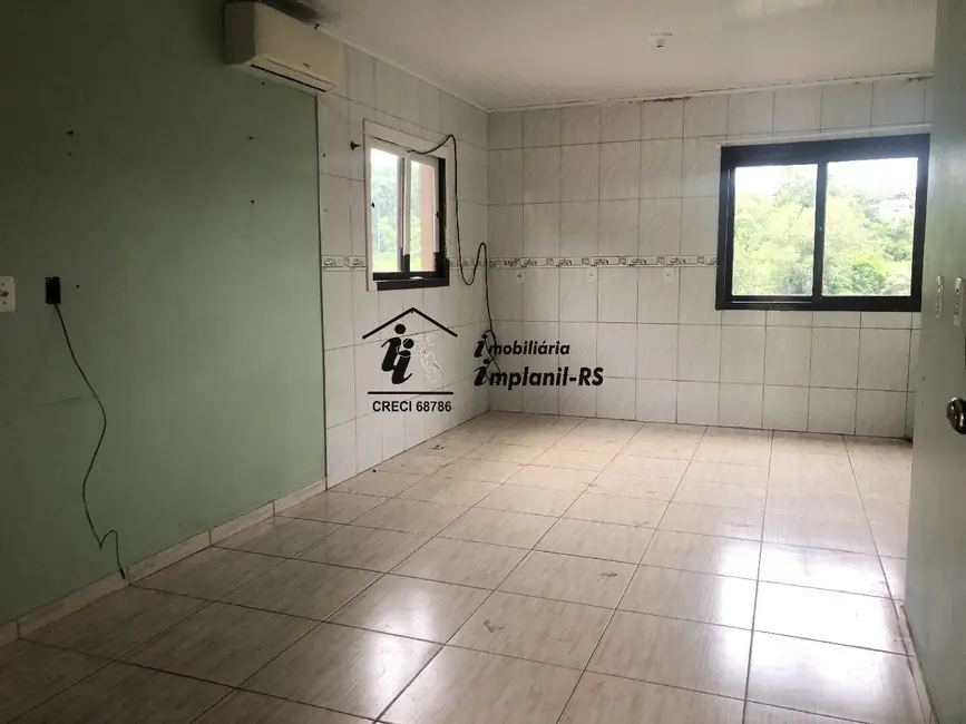 Foto 4 de Casa com 3 quartos à venda, 360m2 em Teutonia - RS
