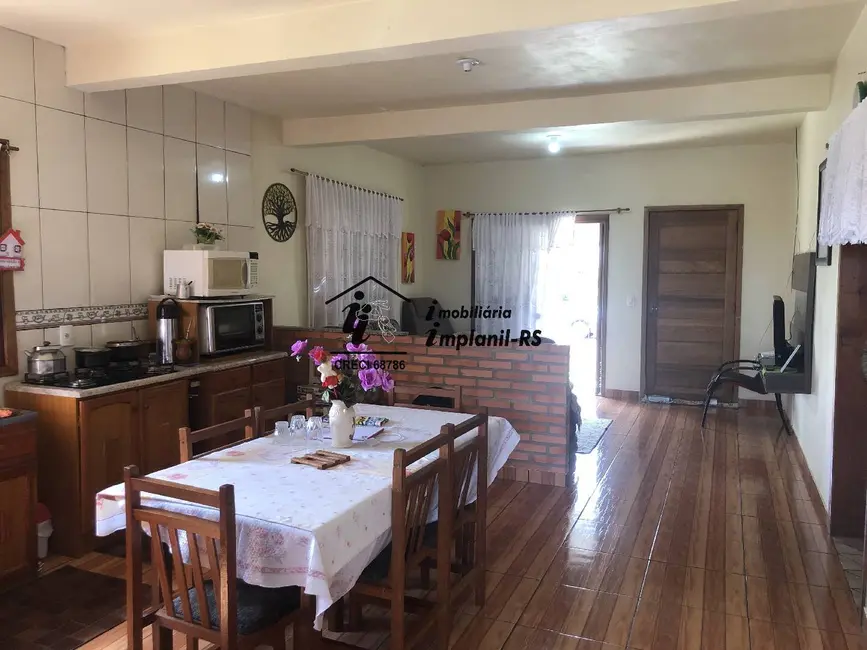 Foto 3 de Casa com 3 quartos à venda, 250m2 em Teutonia - RS