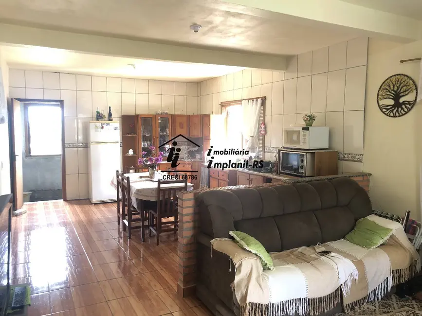 Foto 4 de Casa com 3 quartos à venda, 250m2 em Teutonia - RS