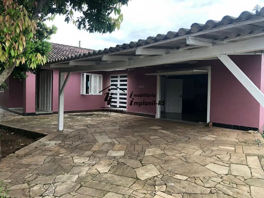 Foto 1 de Casa com 3 quartos à venda, 450m2 em Teutonia - RS