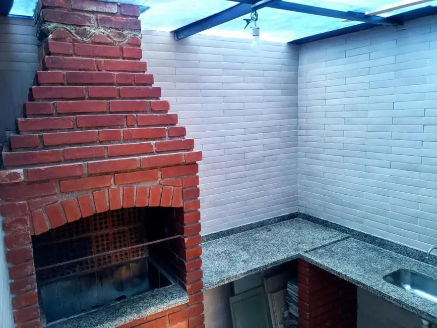 Casa com 3 quartos para alugar, 250m2 em Boqueirão, Santos - SP - imagem 1 Foto 1 de Casa com 3 quartos para alugar, 250m2 em Boqueirão, Santos - SP