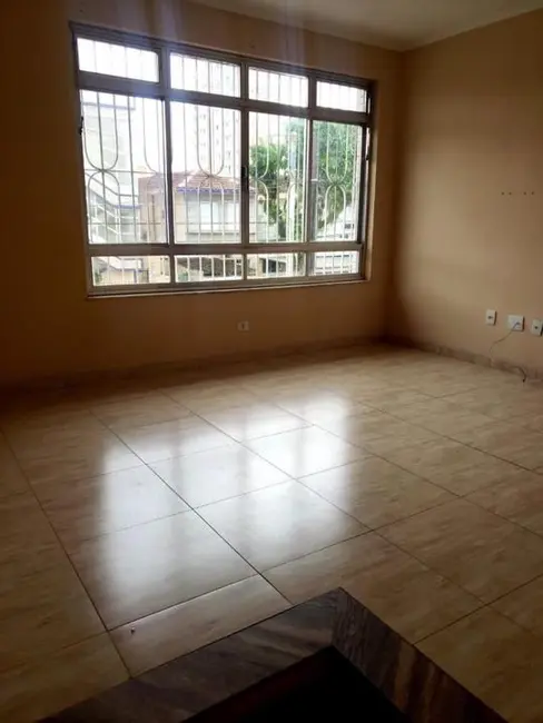 Casa com 3 quartos para alugar, 250m2 em Boqueirão, Santos - SP - imagem 2 Foto 2 de Casa com 3 quartos para alugar, 250m2 em Boqueirão, Santos - SP