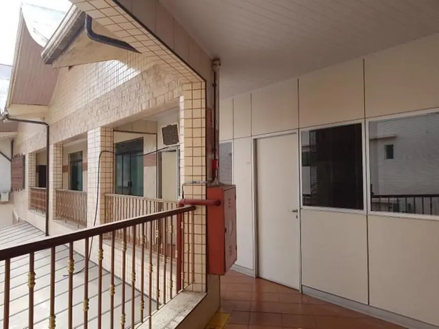 Foto 2 de Casa com 5 quartos à venda, 1000m2 em Santos - SP