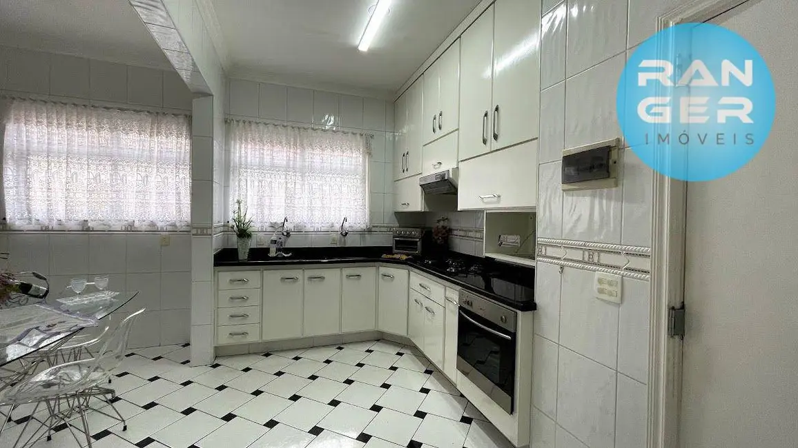 Foto 5 de Casa com 3 quartos à venda, 500m2 em Marapé, Santos - SP
