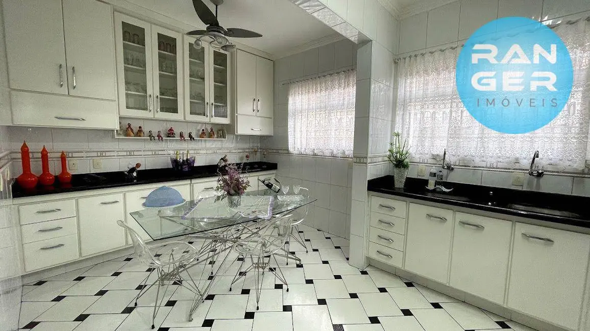 Foto 4 de Casa com 3 quartos à venda, 500m2 em Marapé, Santos - SP