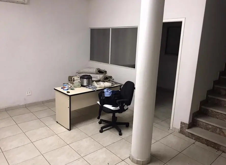 Foto 4 de Casa com 3 quartos à venda, 220m2 em Encruzilhada, Santos - SP