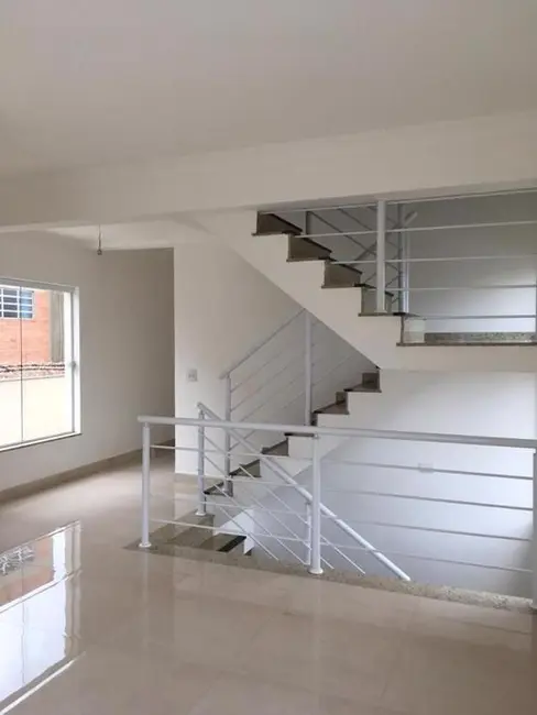 Foto 6 de Sobrado com 3 quartos à venda, 220m2 em Embaré, Santos - SP