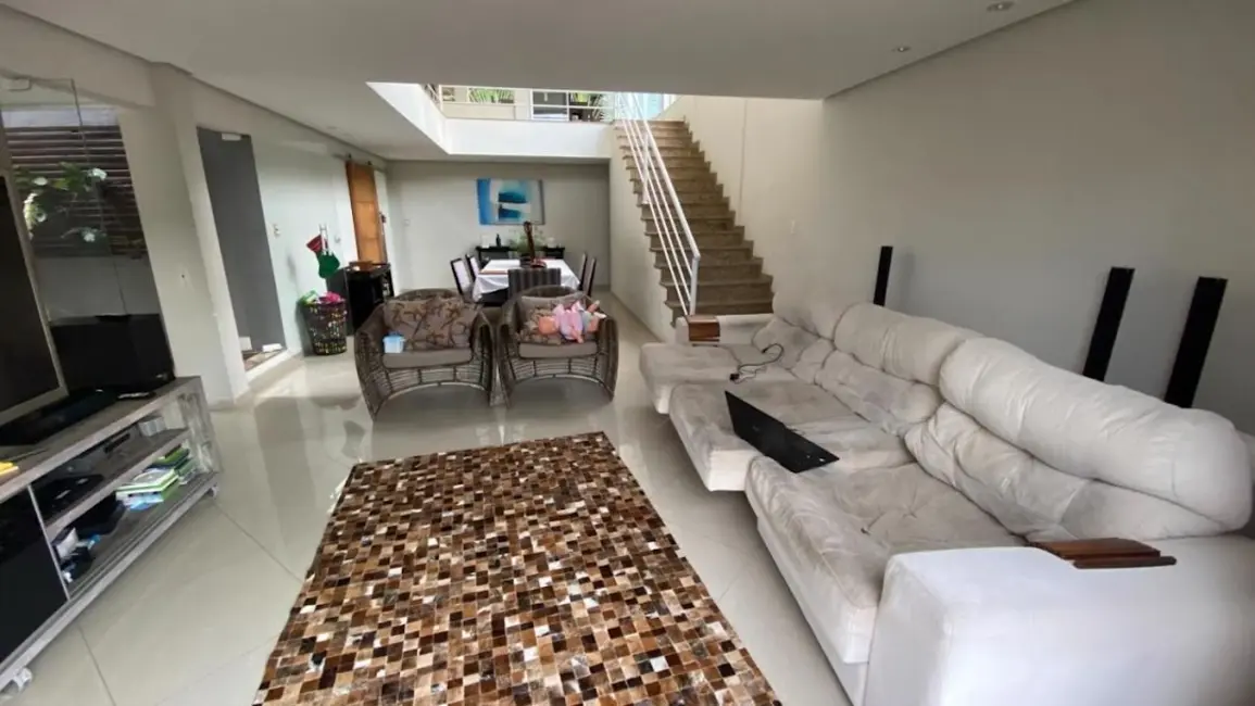 Foto 1 de Casa com 4 quartos à venda, 1300m2 em Santos - SP