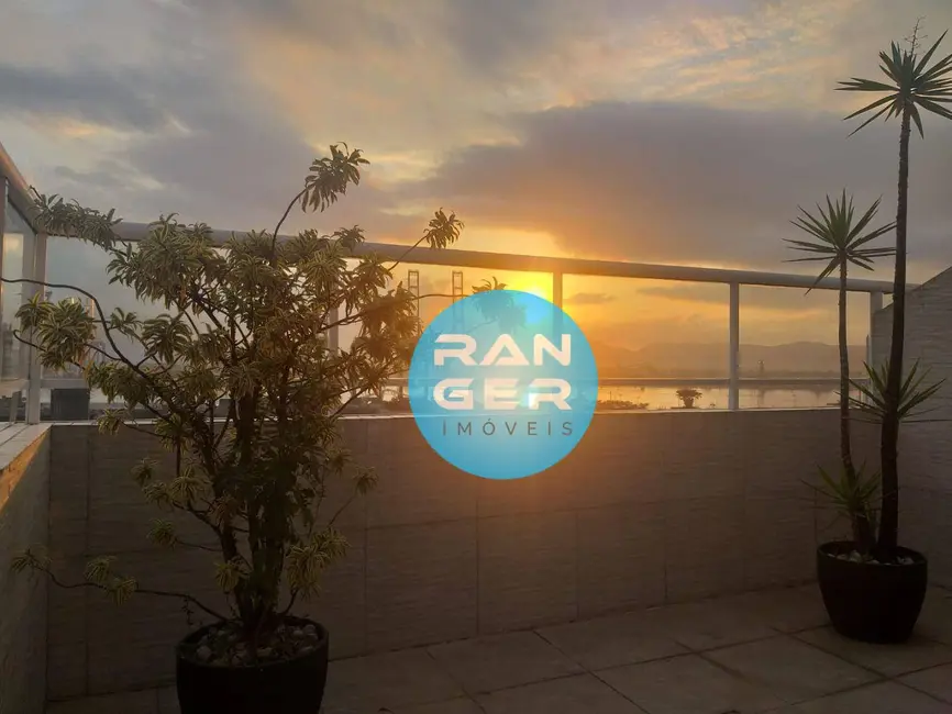 Foto 4 de Apartamento com 3 quartos à venda, 215m2 em Estuário, Santos - SP