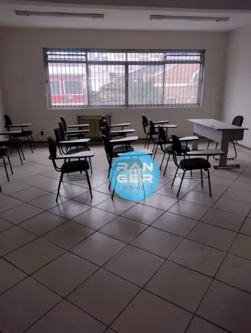 Sobrado com 2 quartos para alugar, 200m2 em Paquetá, Santos - SP - imagem 6 Foto 6 de Sobrado com 2 quartos para alugar, 200m2 em Paquetá, Santos - SP