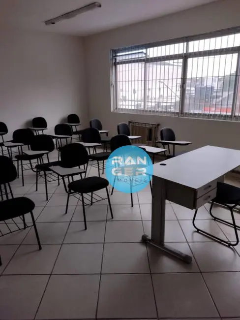 Sobrado com 2 quartos para alugar, 200m2 em Paquetá, Santos - SP - imagem 5 Foto 5 de Sobrado com 2 quartos para alugar, 200m2 em Paquetá, Santos - SP