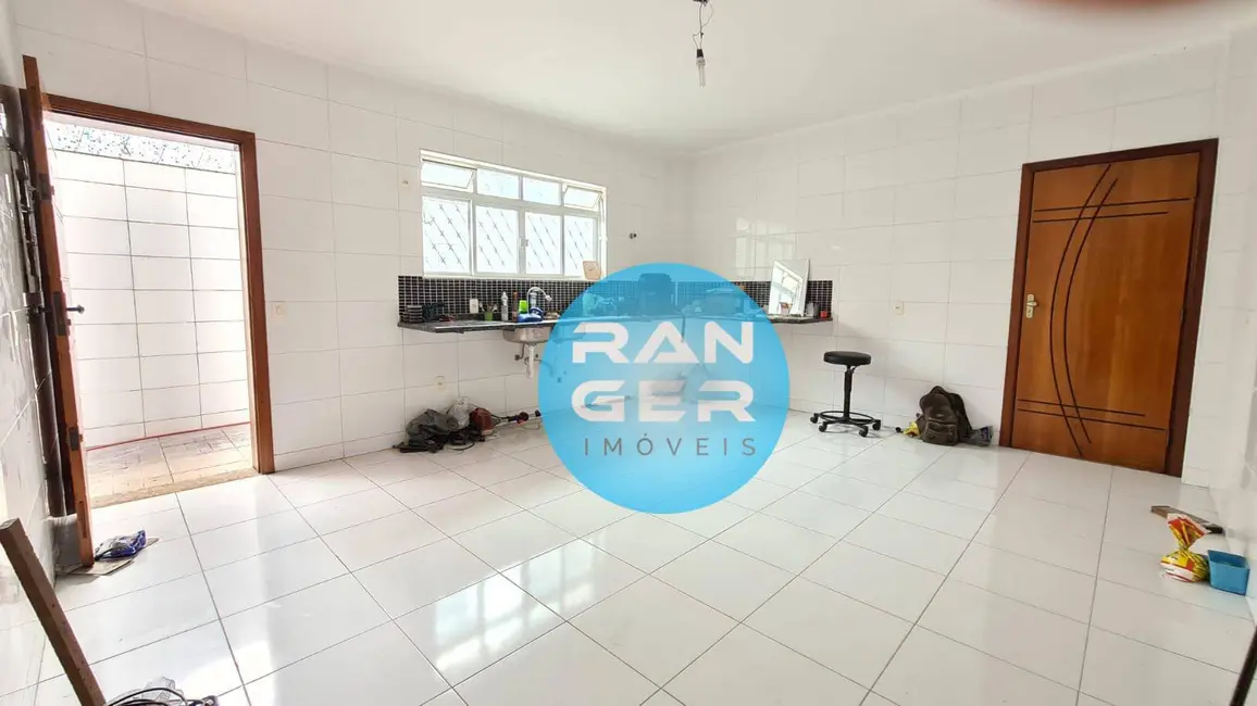 Casa com 4 quartos à venda, 420m2 em Campo Grande, Santos - SP - imagem 8 Foto 8 de Casa com 4 quartos à venda, 420m2 em Campo Grande, Santos - SP