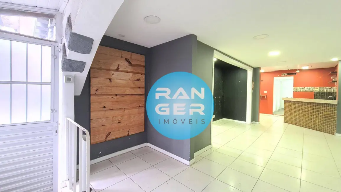 Foto 3 de Casa com 3 quartos para alugar, 154m2 em Gonzaga, Santos - SP