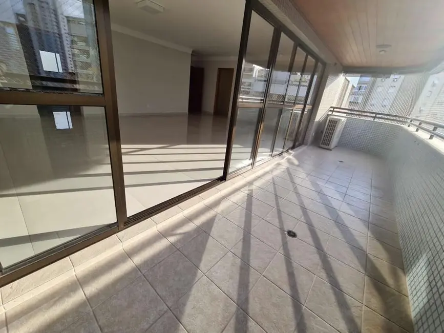 Apartamento com 4 quartos à venda e para alugar, 212m2 em Boqueirão, Santos - SP - imagem 3 Foto 3 de Apartamento com 4 quartos à venda e para alugar, 212m2 em Boqueirão, Santos - SP