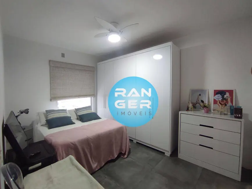 Foto 9 de Apartamento com 2 quartos à venda, 74m2 em Embaré, Santos - SP