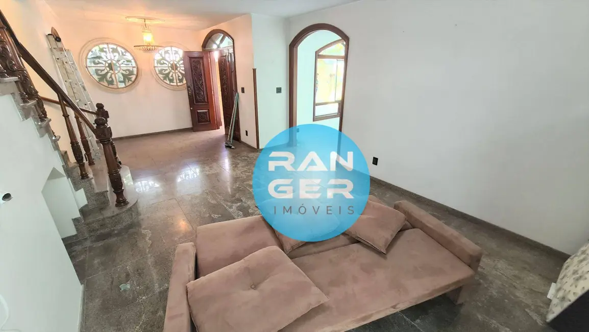 Casa com 5 quartos para alugar, 300m2 em Ponta da Praia, Santos - SP - imagem 7 Foto 7 de Casa com 5 quartos para alugar, 300m2 em Ponta da Praia, Santos - SP