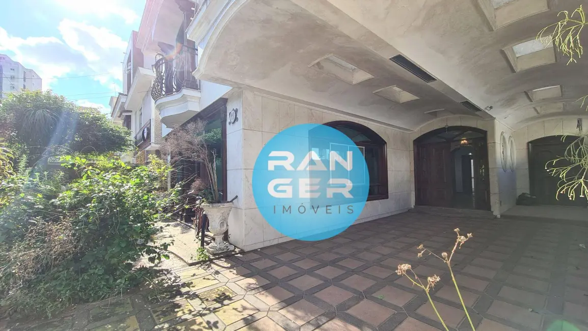 Casa com 5 quartos para alugar, 300m2 em Ponta da Praia, Santos - SP - imagem 4 Foto 4 de Casa com 5 quartos para alugar, 300m2 em Ponta da Praia, Santos - SP